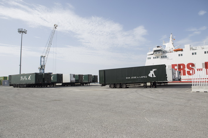 La naviera FRS bate un rcord en Motril al transportar en su bodega 32 camiones procedentes de Tnger Med